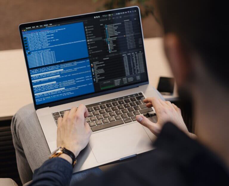 Implementing DevSecOps: A Holistic Approach to Ensuring Robust Security in Software Development